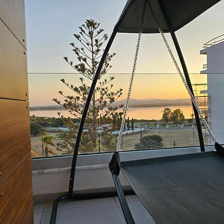 Majestic Sunset Salt Lake Views 300M From Beach Larnaca Ngoại thất bức ảnh