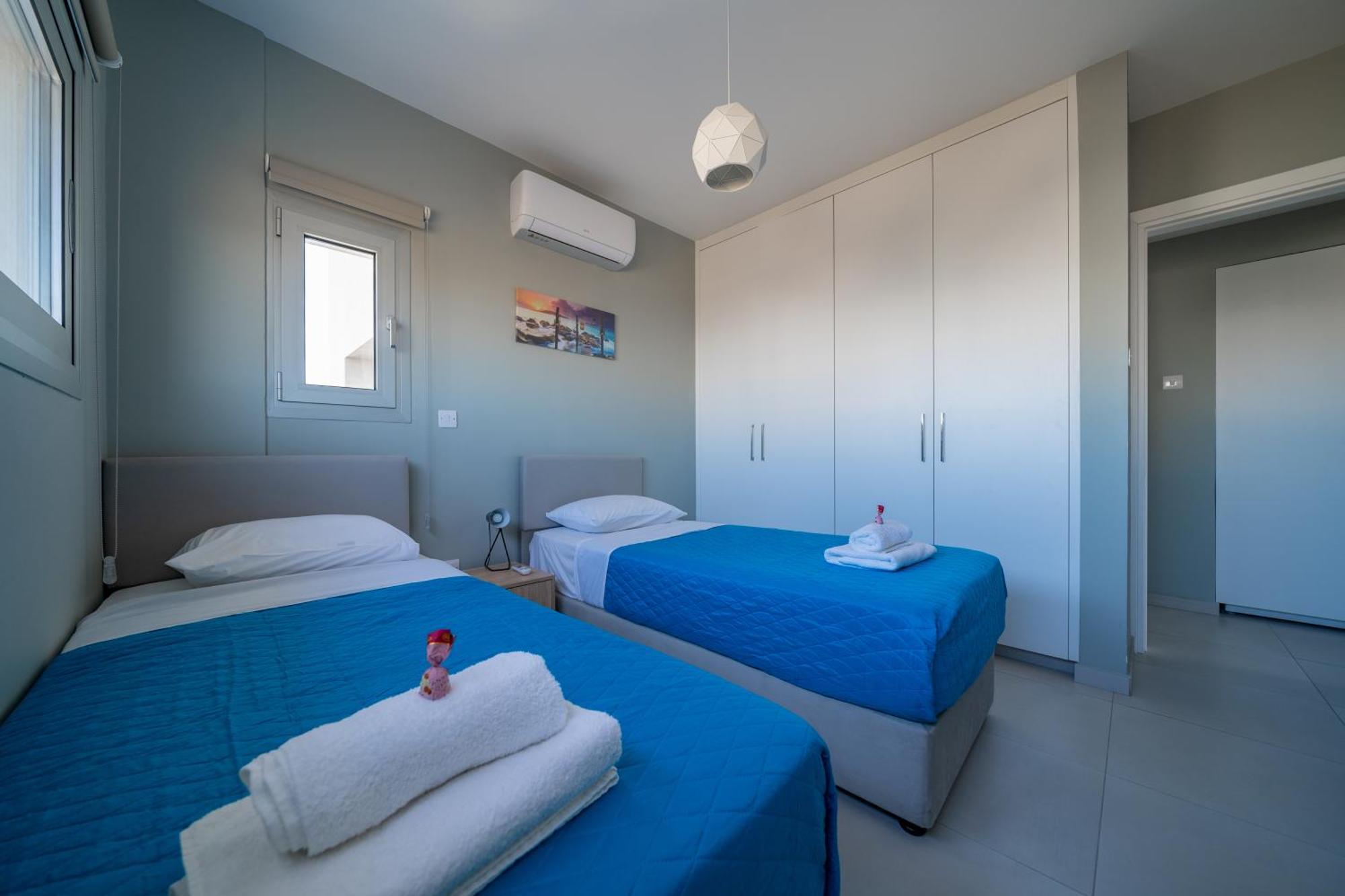 Majestic Sunset Salt Lake Views 300M From Beach Larnaca Ngoại thất bức ảnh