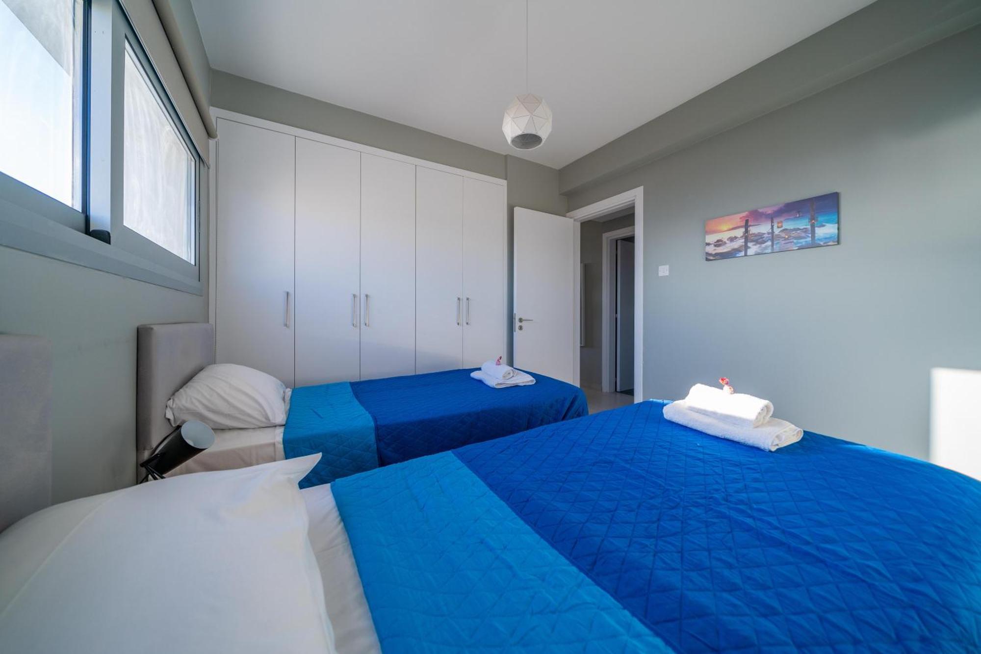 Majestic Sunset Salt Lake Views 300M From Beach Larnaca Ngoại thất bức ảnh